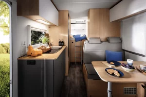 innenaufnahme-tourer-alkoven-a690g-dvfnh
